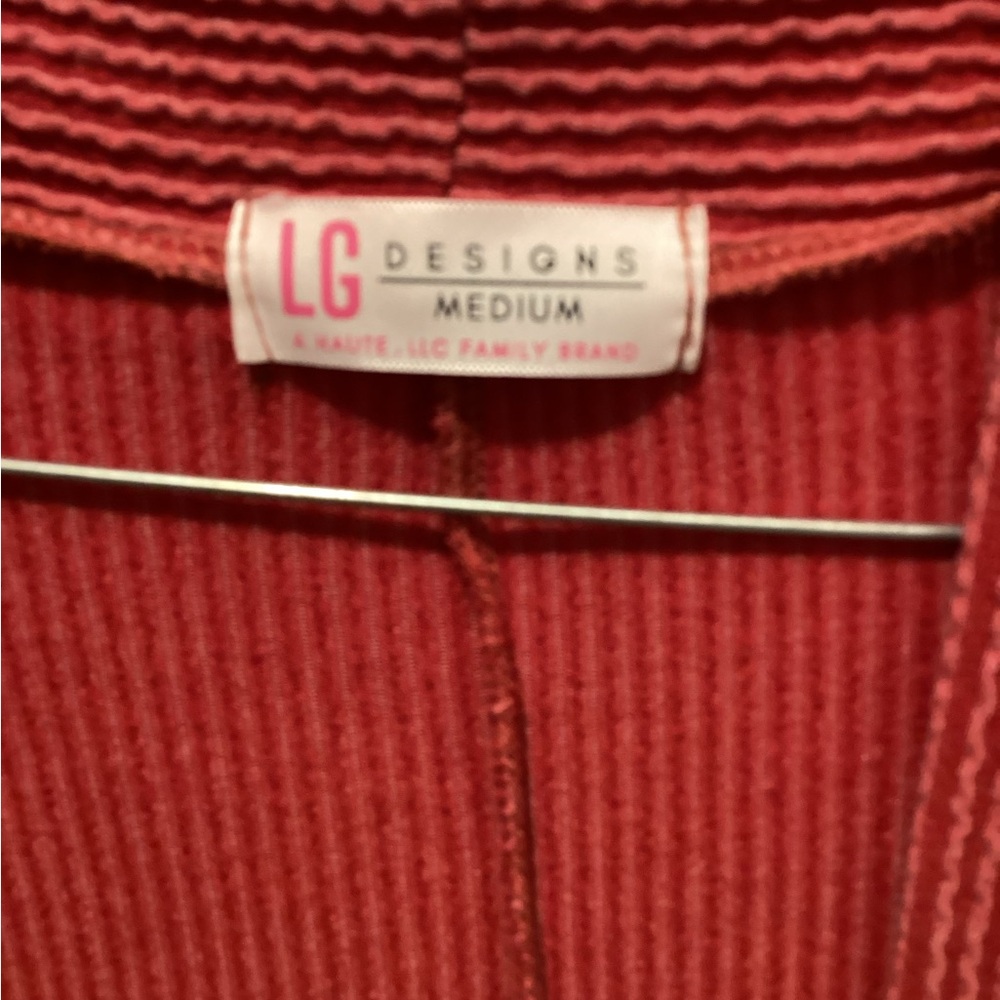 LG Red Ribbed Knit Top - Picture 5 of 10